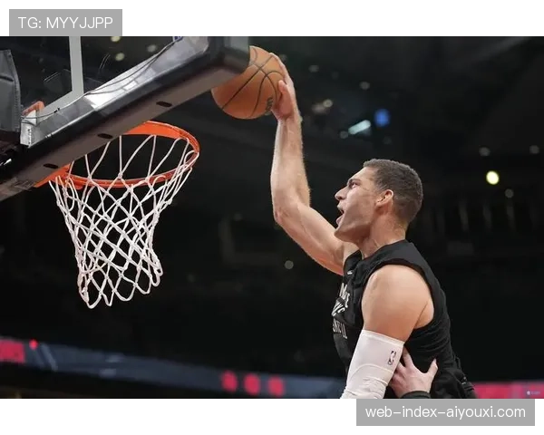 雄鹿防守策略以大洛深度drop为基底字母哥弱侧补位